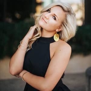 Meet your Posher, Cassie